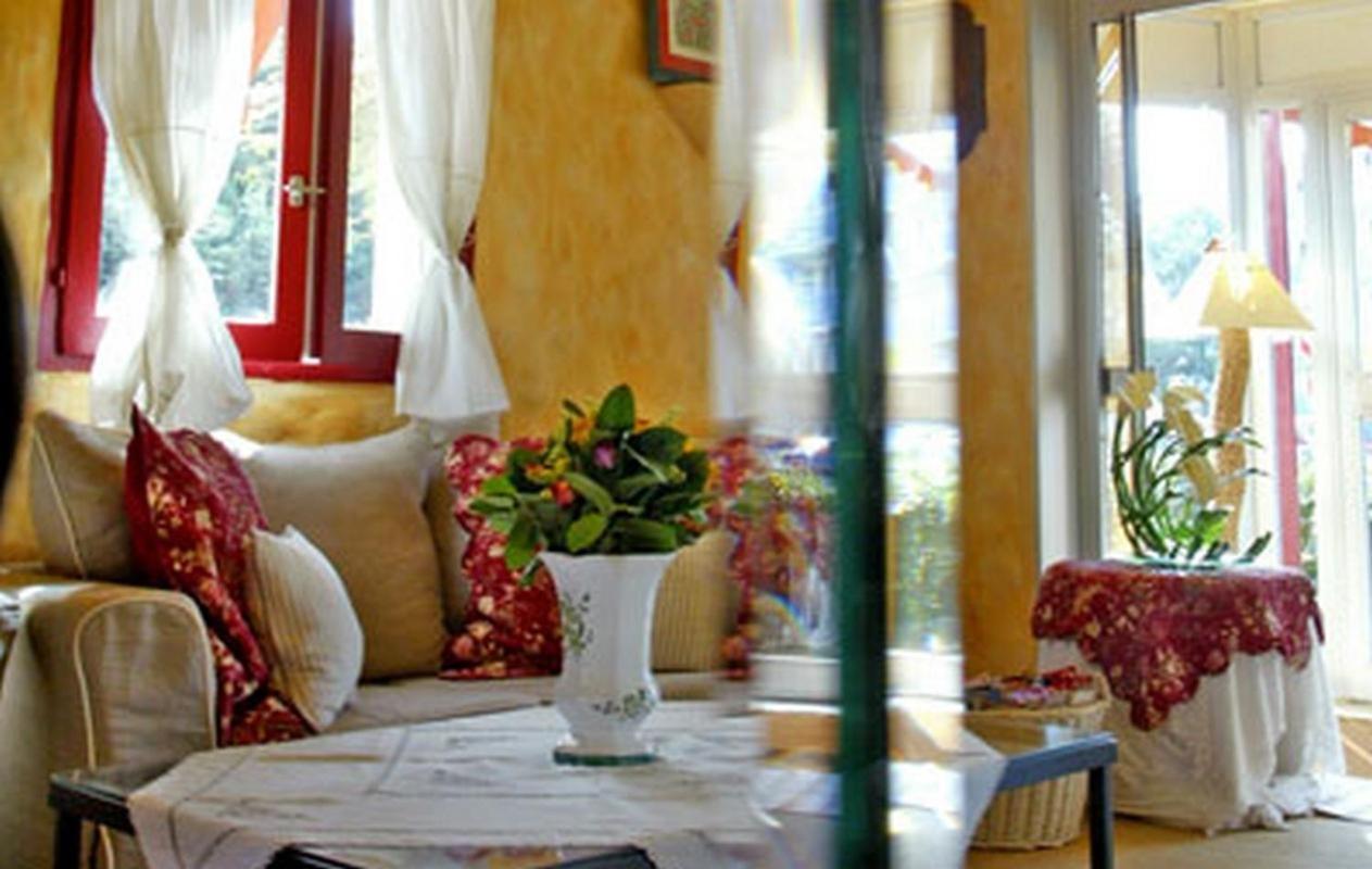 Hotel Maya Cavalaire-sur-Mer Bagian luar foto