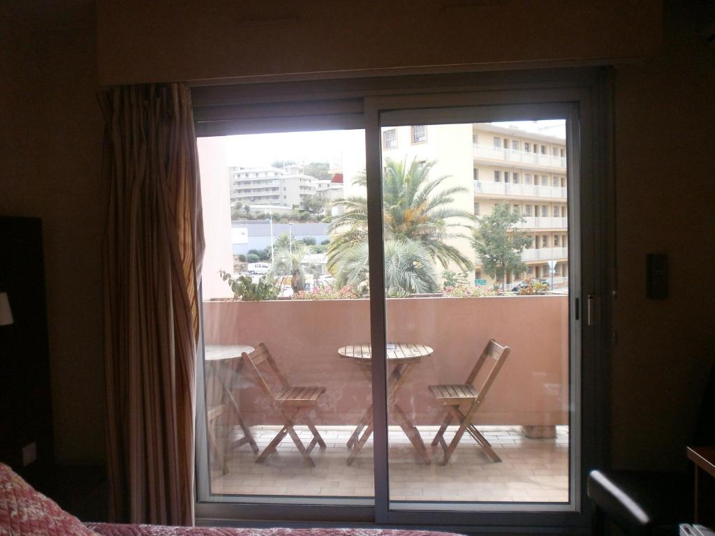 Hotel Maya Cavalaire-sur-Mer Ruang foto